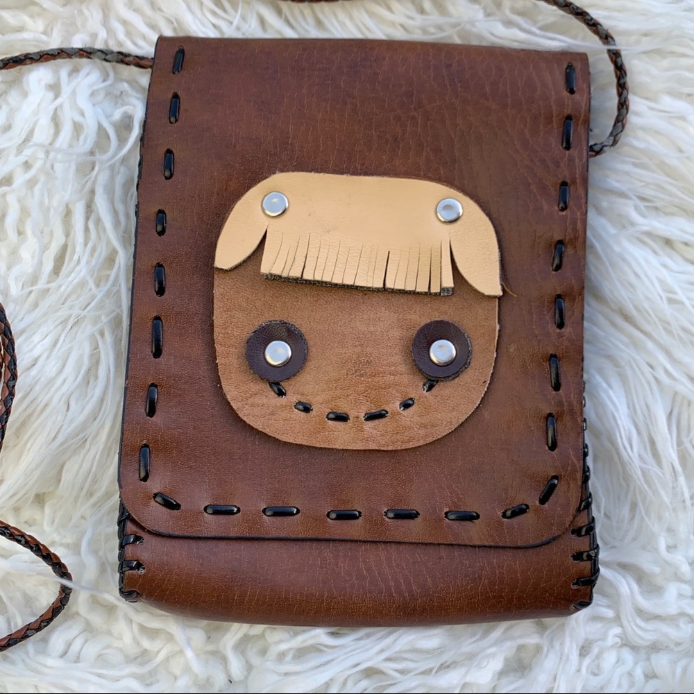 ✨🖤 Super Cute Leather Handmade Crossbody 🖤✨ - Picture 2 of 8